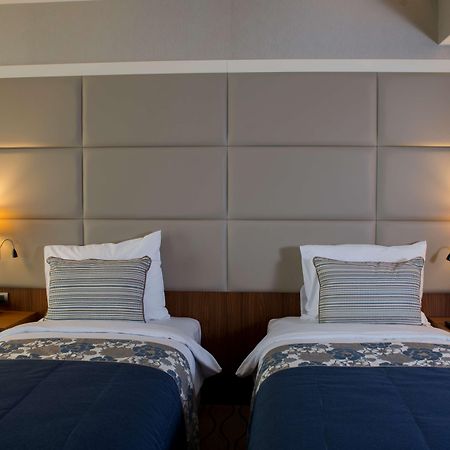 Ramada By Wyndham Sakarya Hendek Hotell Eksteriør bilde
