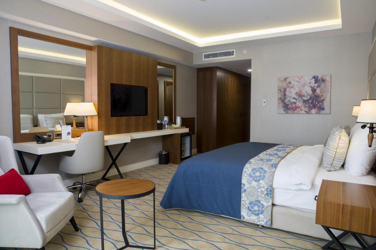 Ramada By Wyndham Sakarya Hendek Hotell Eksteriør bilde
